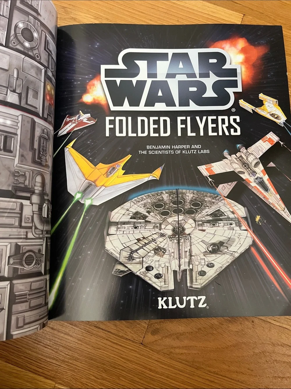 Star Wars Folded Flyers book- makes 30 paper Starfighters